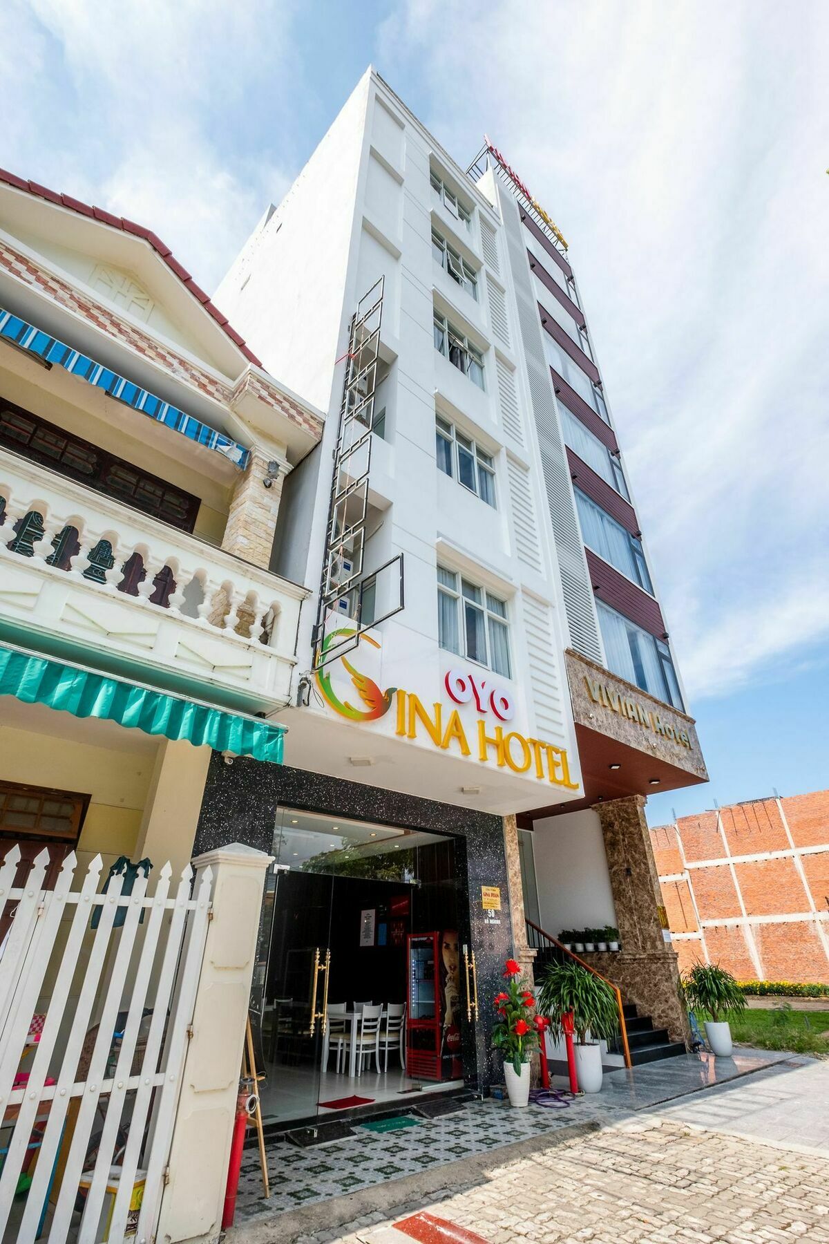 Oyo 117 Gina Hotel Đà Nẵng Exterior foto